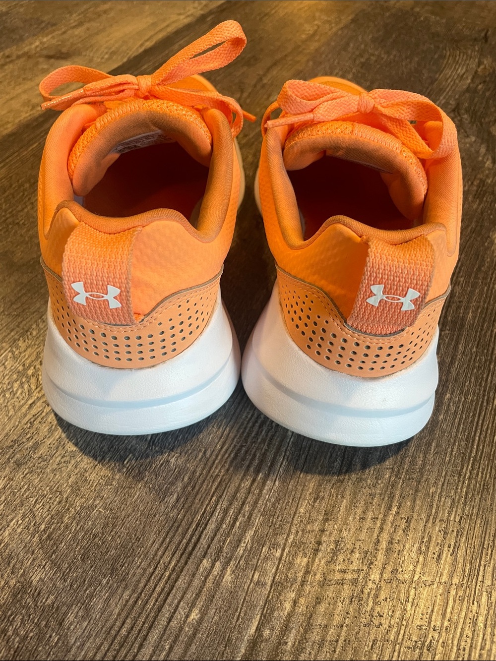 Under Armour Women’s Coral Orange Athletic Running Shoes - Picture 4 of 8